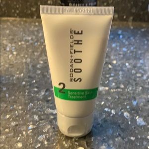 Rodan & fields Sensitive Skin Treatment